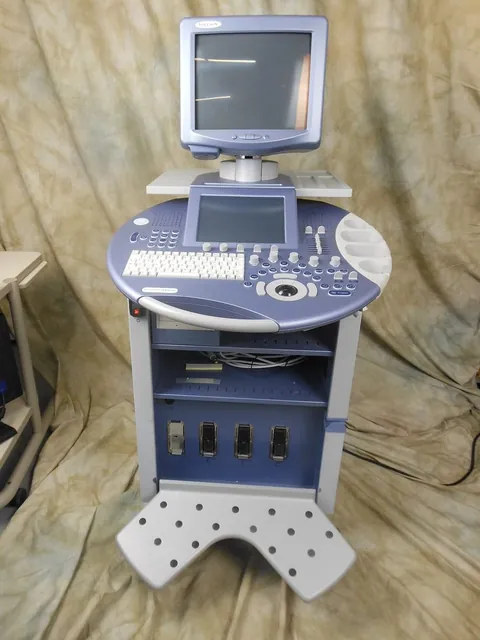 Ecógrafo de la línea GE Voluson